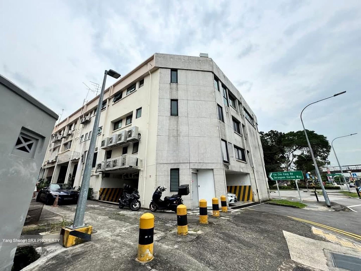 Yio Chu Kang Road (D19), Retail #591240701